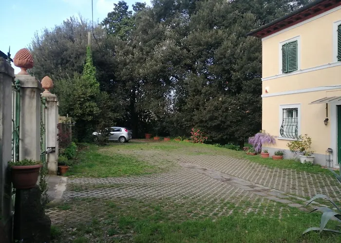 Villa La Dogana B&B Di Charme - Historic Villa With A Beautiful Garden - Private Parking