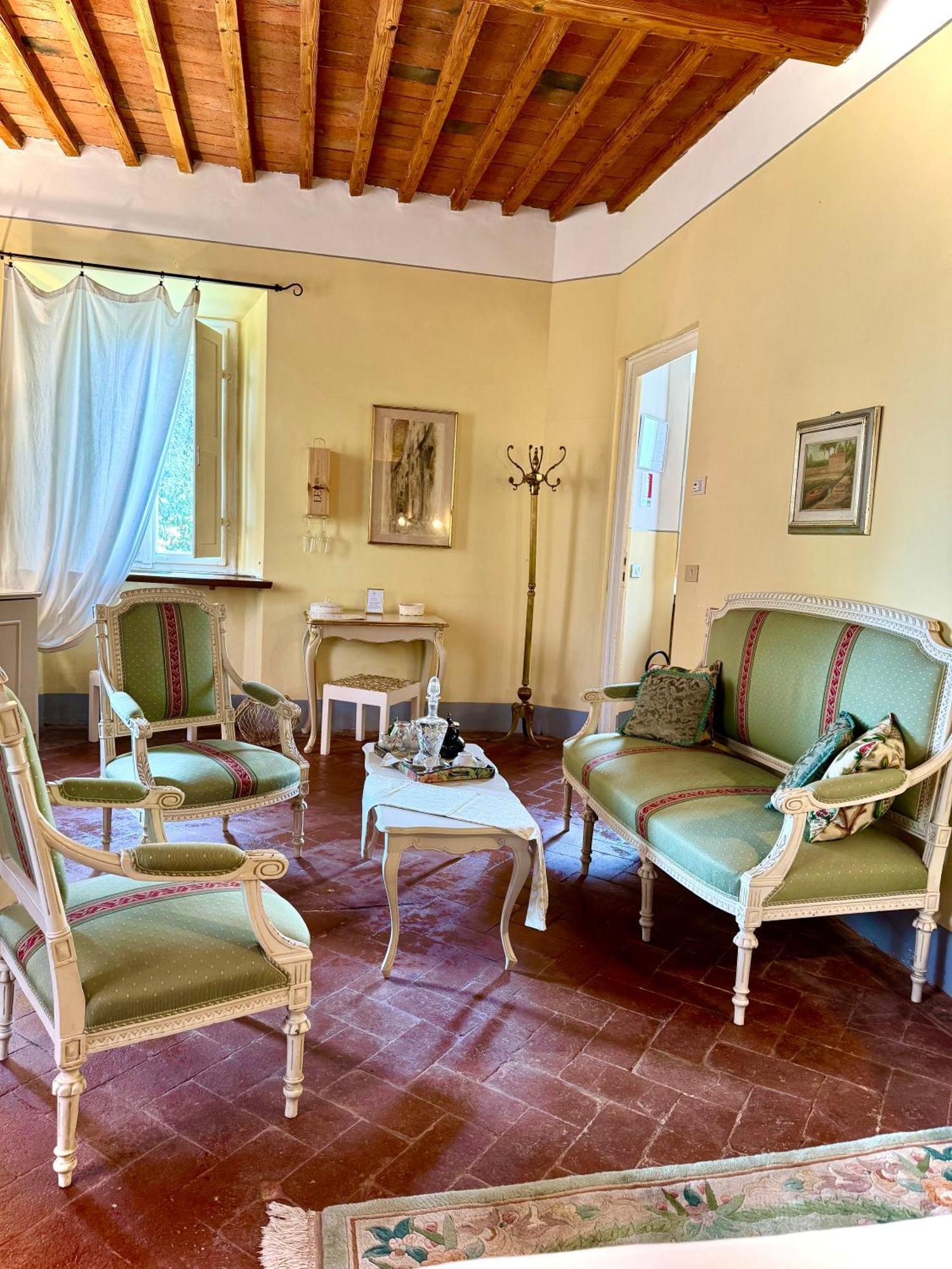 La Dogana Di Charme - Historic With A Beautiful Garden Couette-café Lucques