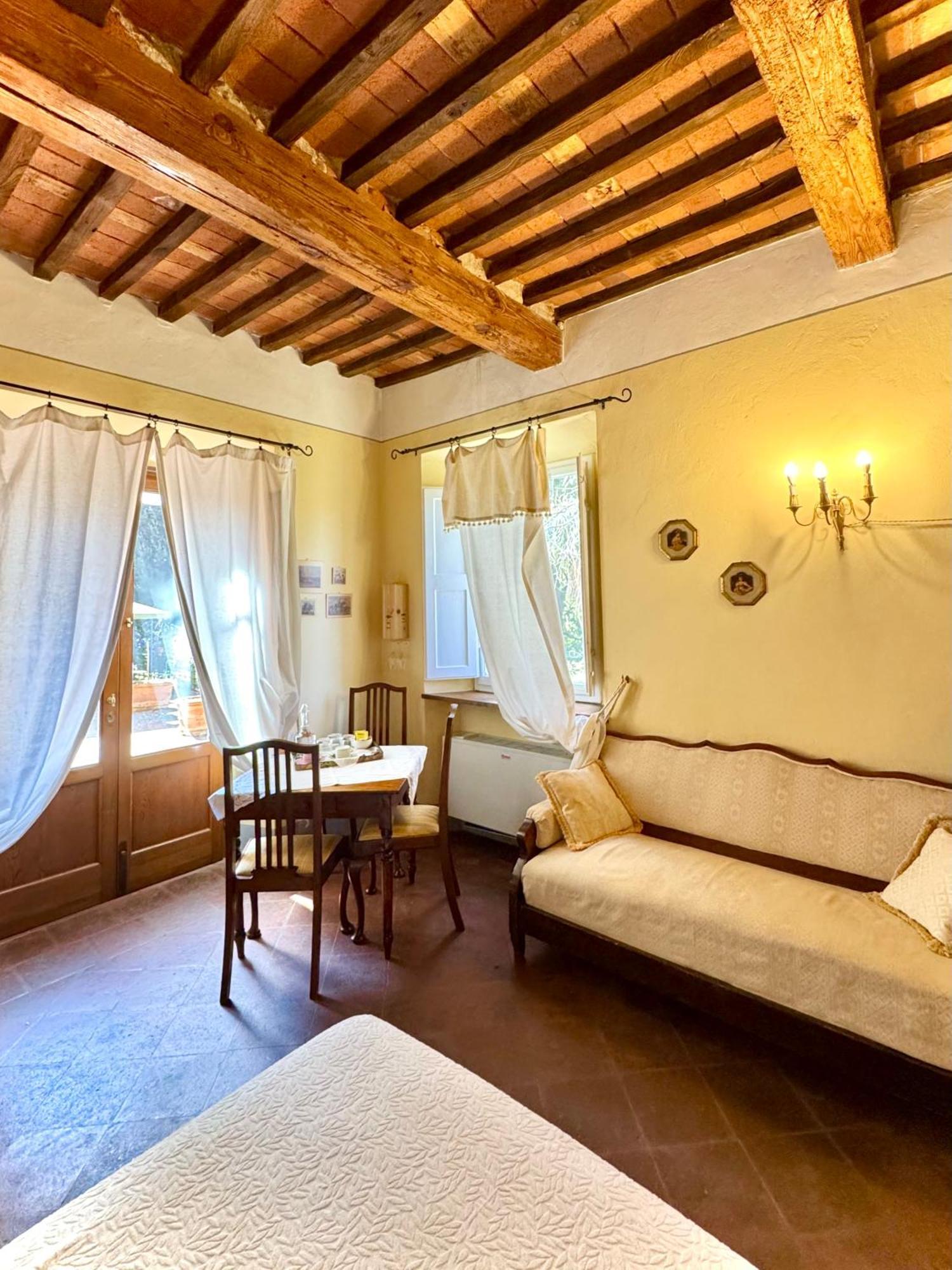 La Dogana Di Charme - Historic With A Beautiful Garden