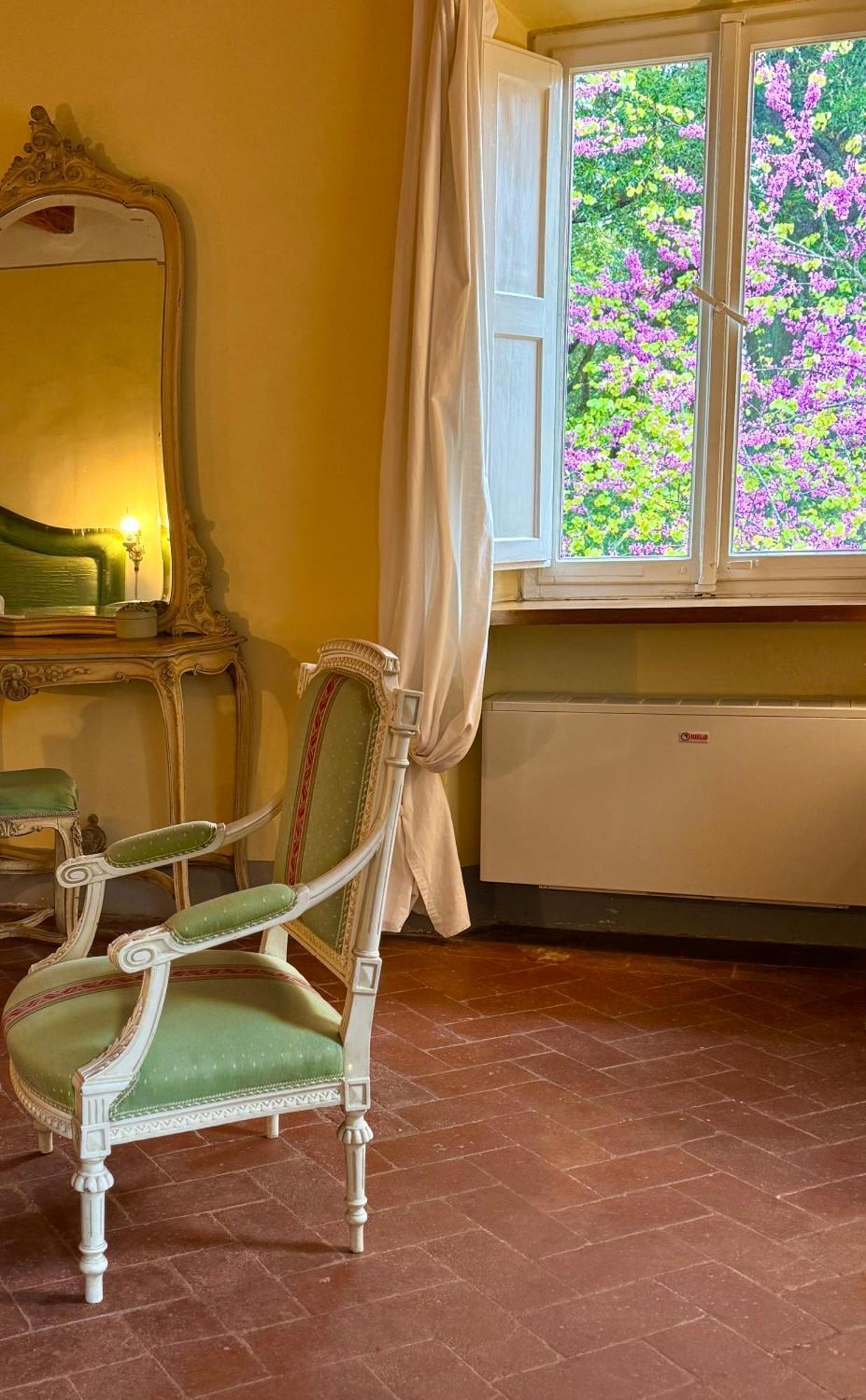 La Dogana Di Charme - Historic With A Beautiful Garden Frühstückspension Lucca