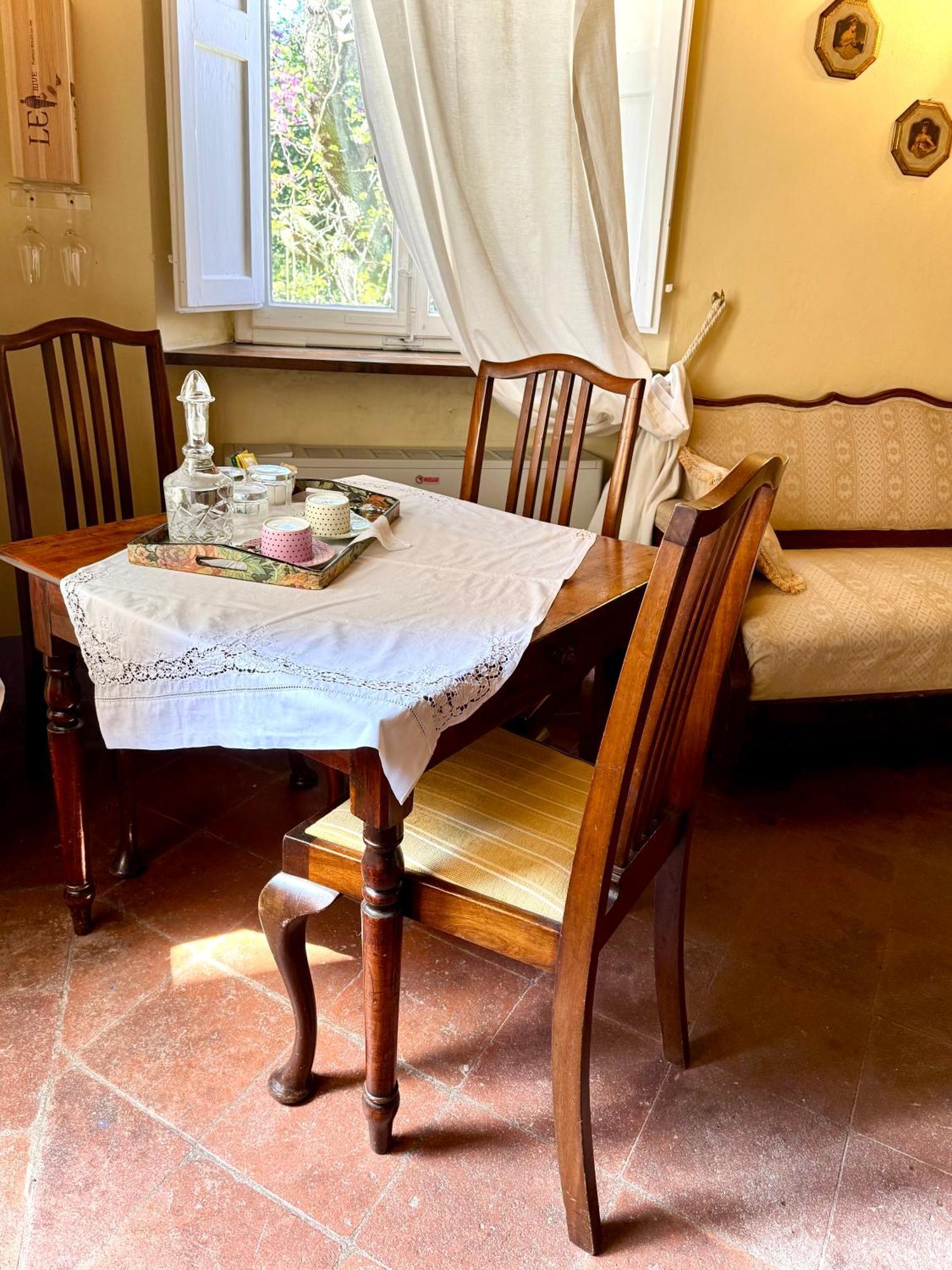 La Dogana Di Charme - Historic With A Beautiful Garden Lucques