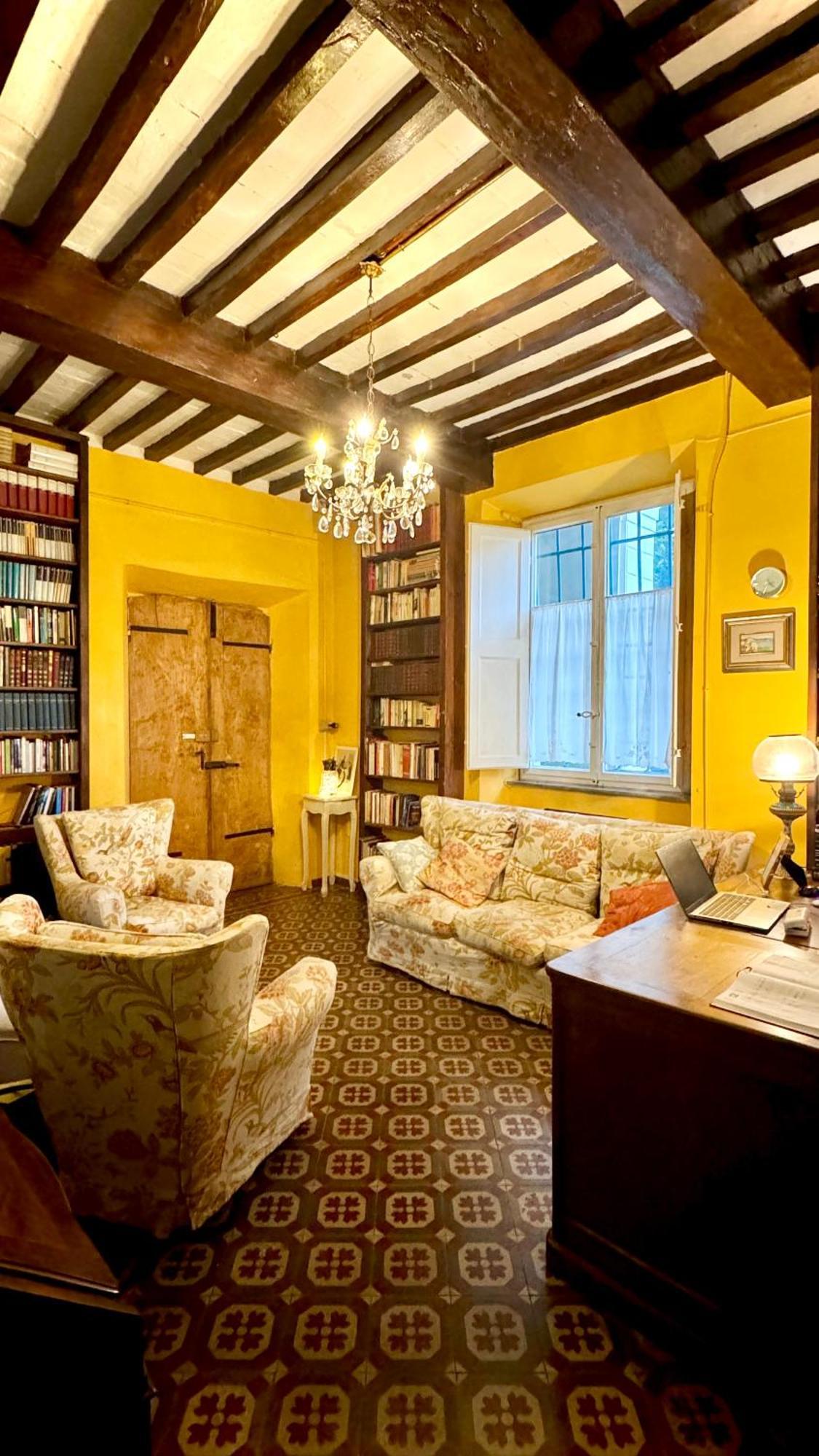 Couette-café La Dogana Di Charme - Historic With A Beautiful Garden