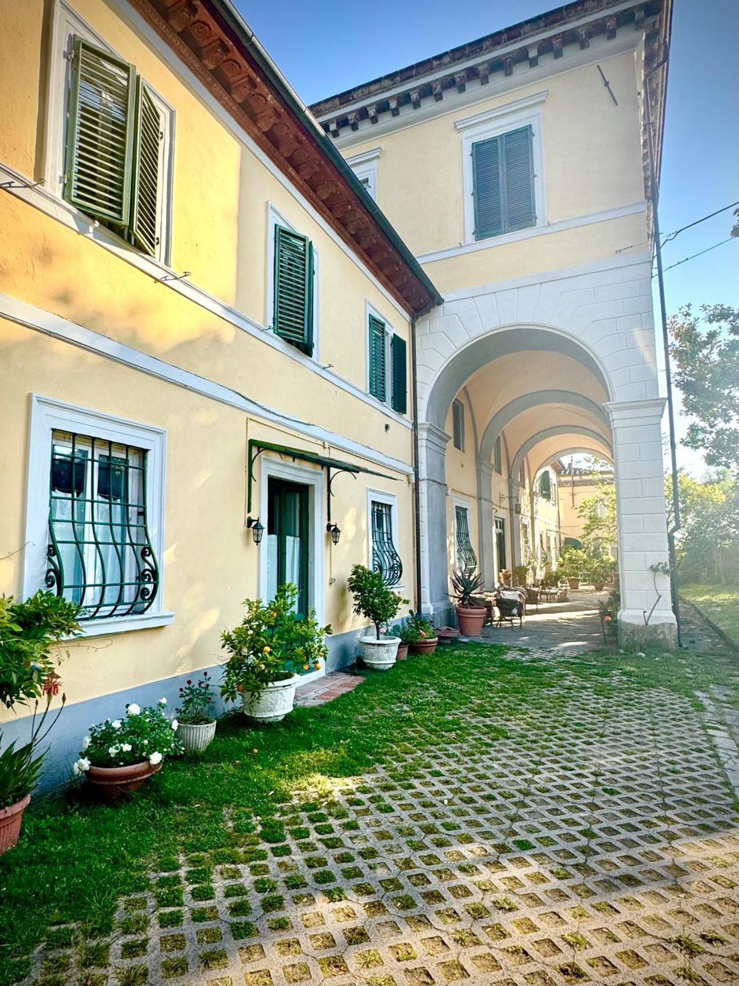 Frühstückspension La Dogana Di Charme - Historic With A Beautiful Garden