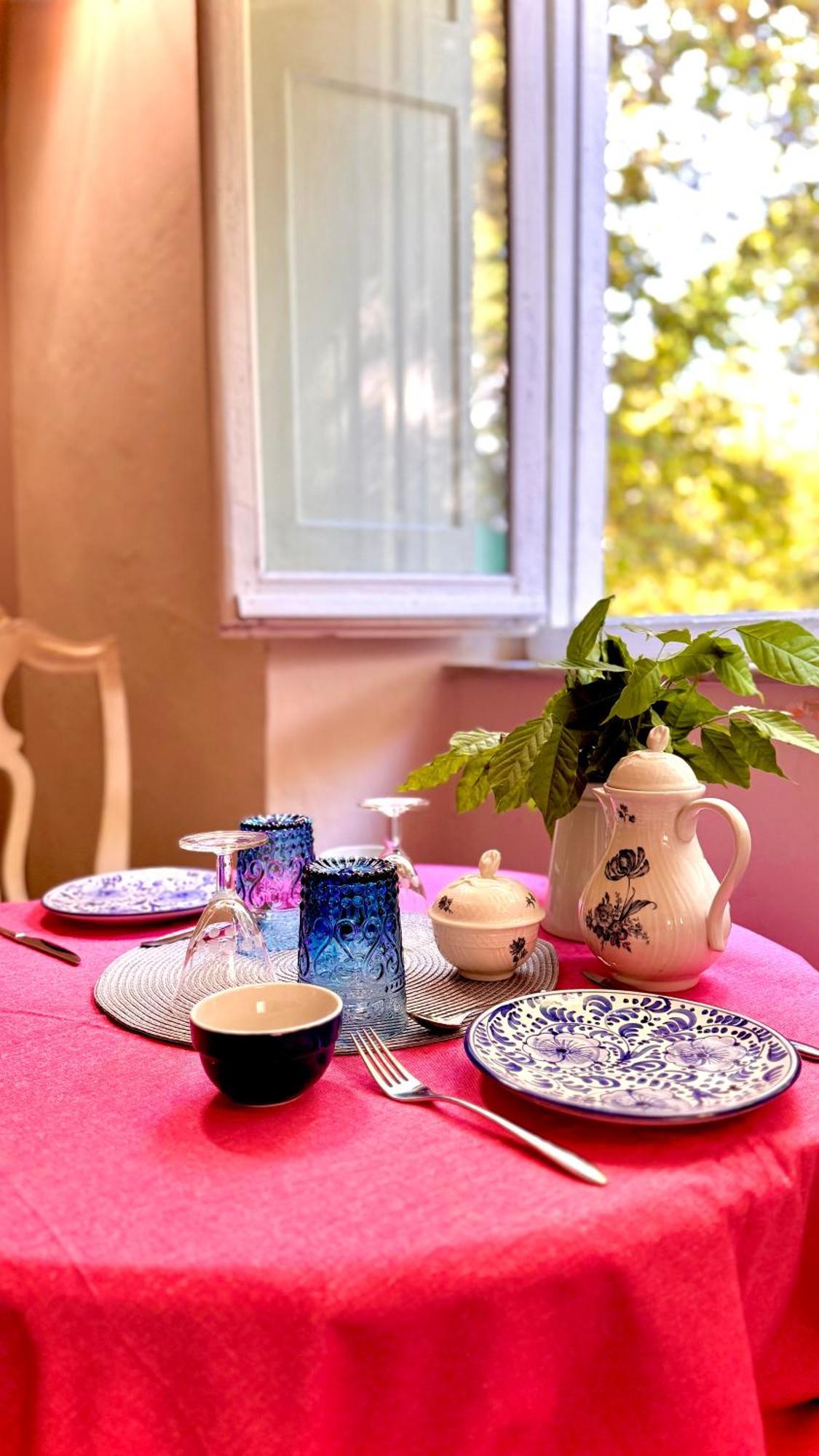 La Dogana Di Charme - Historic With A Beautiful Garden Couette-café Lucques