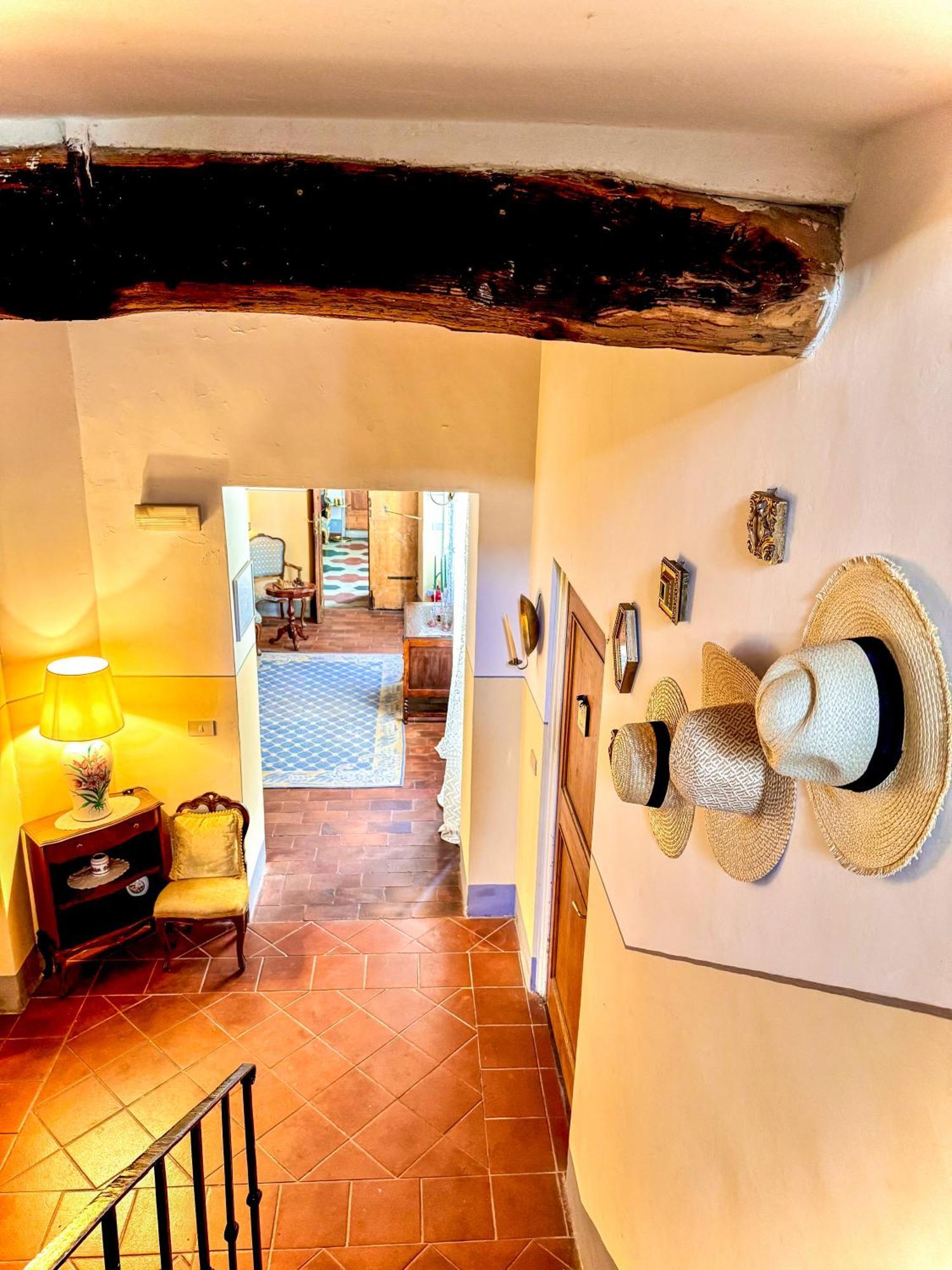 La Dogana Di Charme - Historic With A Beautiful Garden Lucca