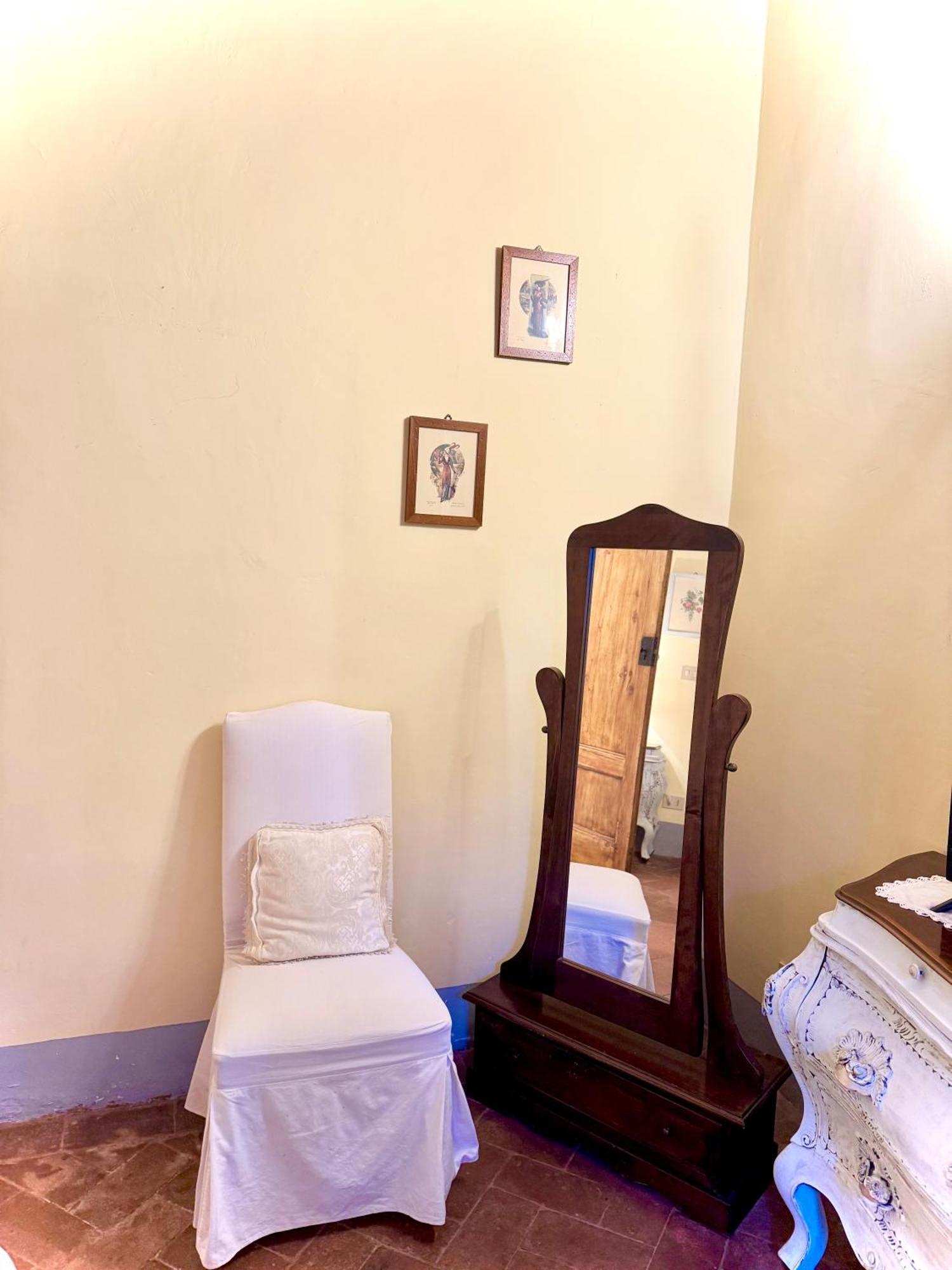 La Dogana Di Charme - Historic With A Beautiful Garden - Private Parking Bed & Breakfast Lucca