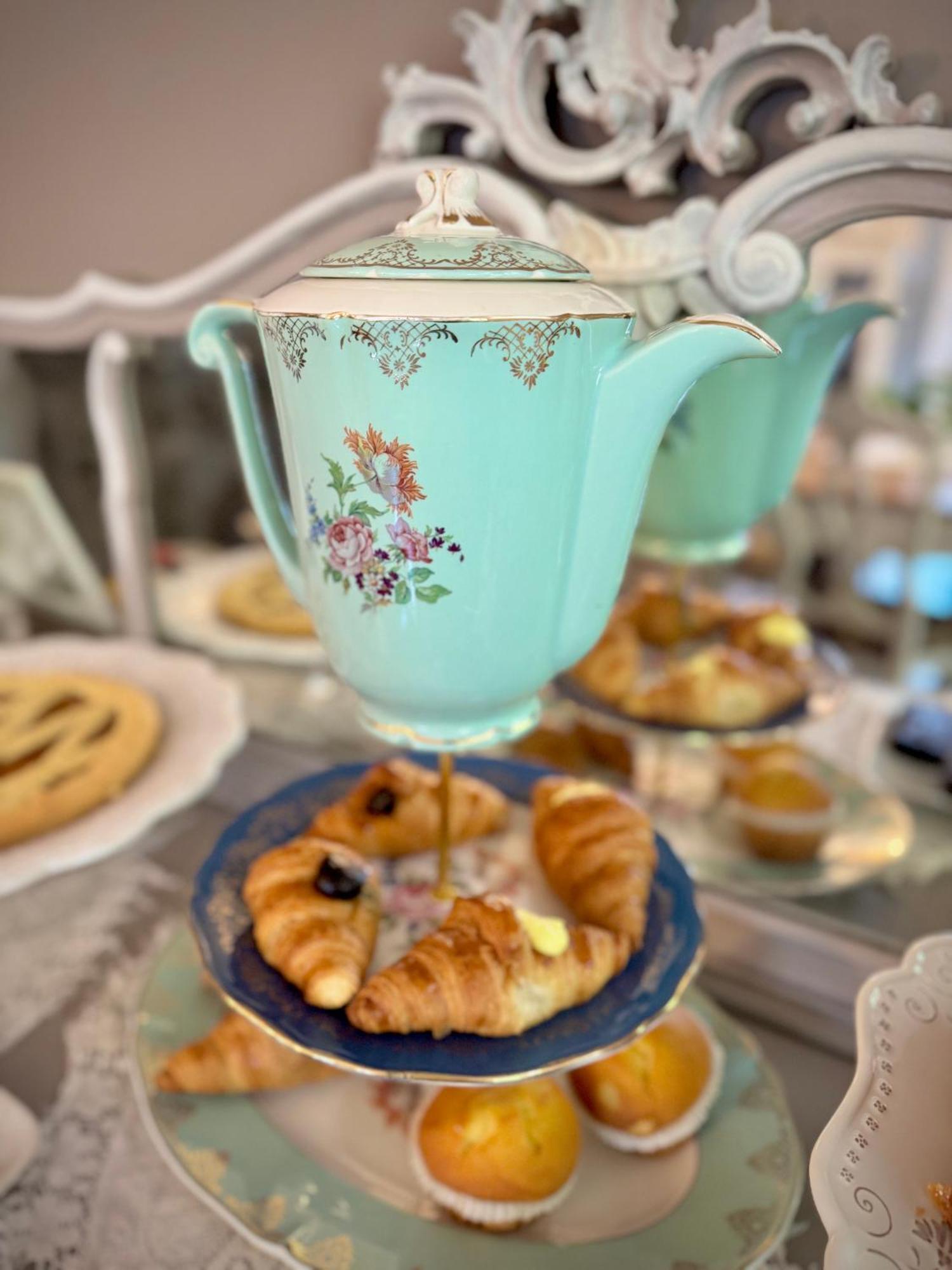 La Dogana Di Charme - Historic With A Beautiful Garden - Private Parking Bed & Breakfast 2*